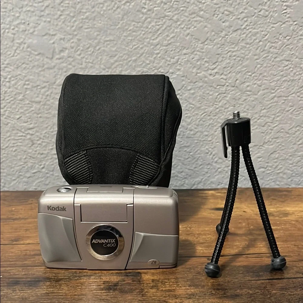 Kodak Advantix C400 Silver Film Camera with Black Case and Tripod